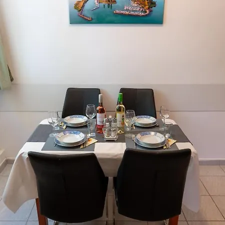 Vip דירה *